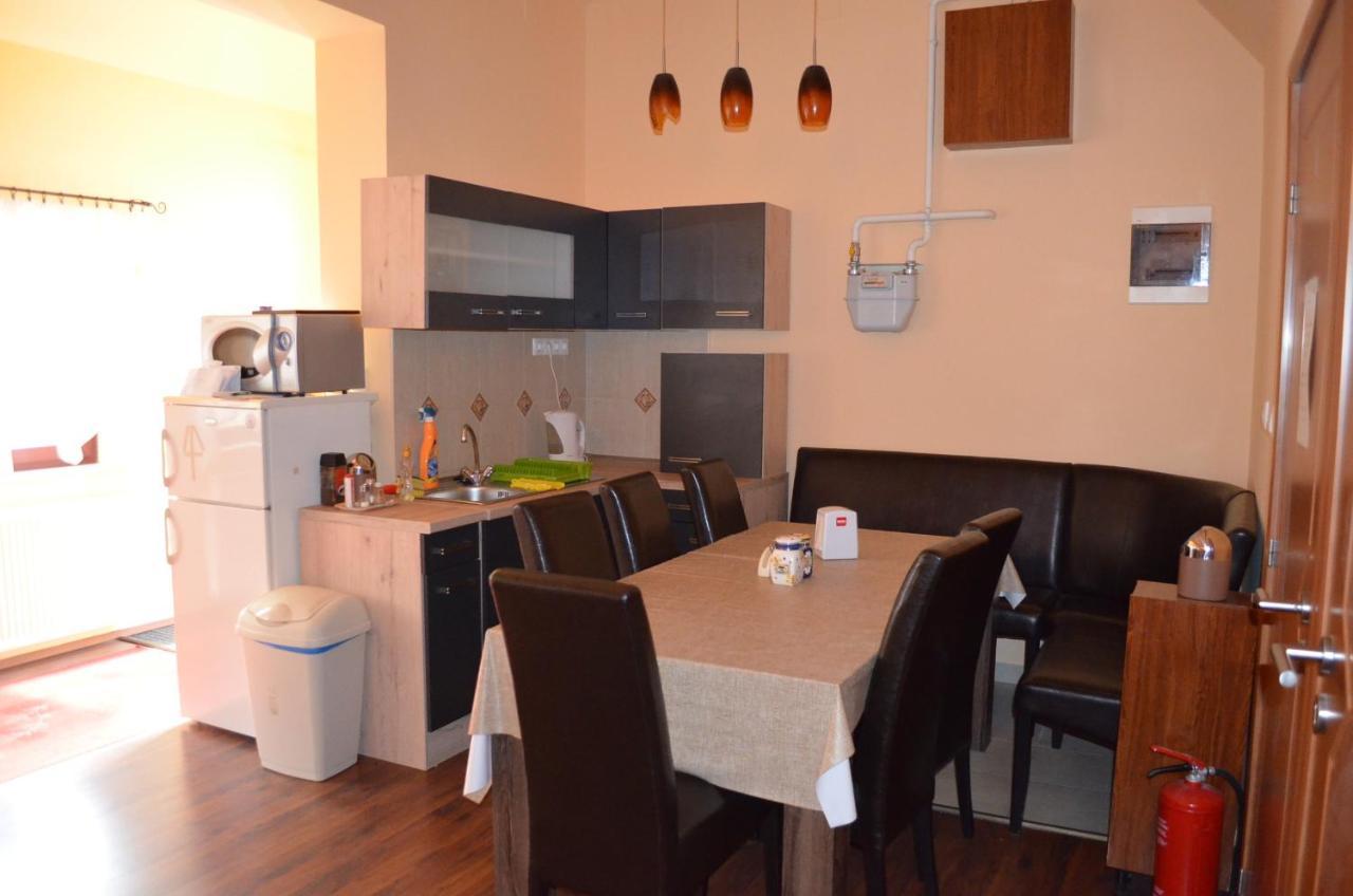 Holdfényszállás Szeged Extérieur photo