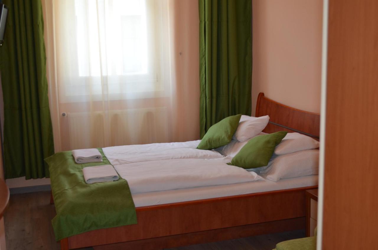 Holdfényszállás Szeged Extérieur photo