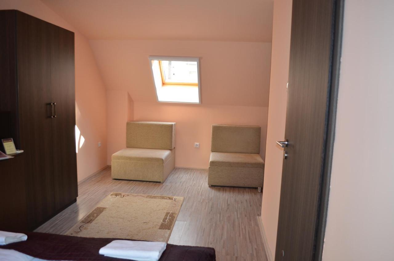 Holdfényszállás Szeged Extérieur photo